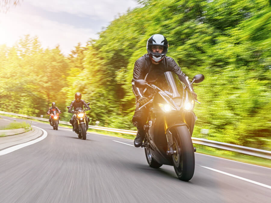 ツーリングを楽しむライダーたち